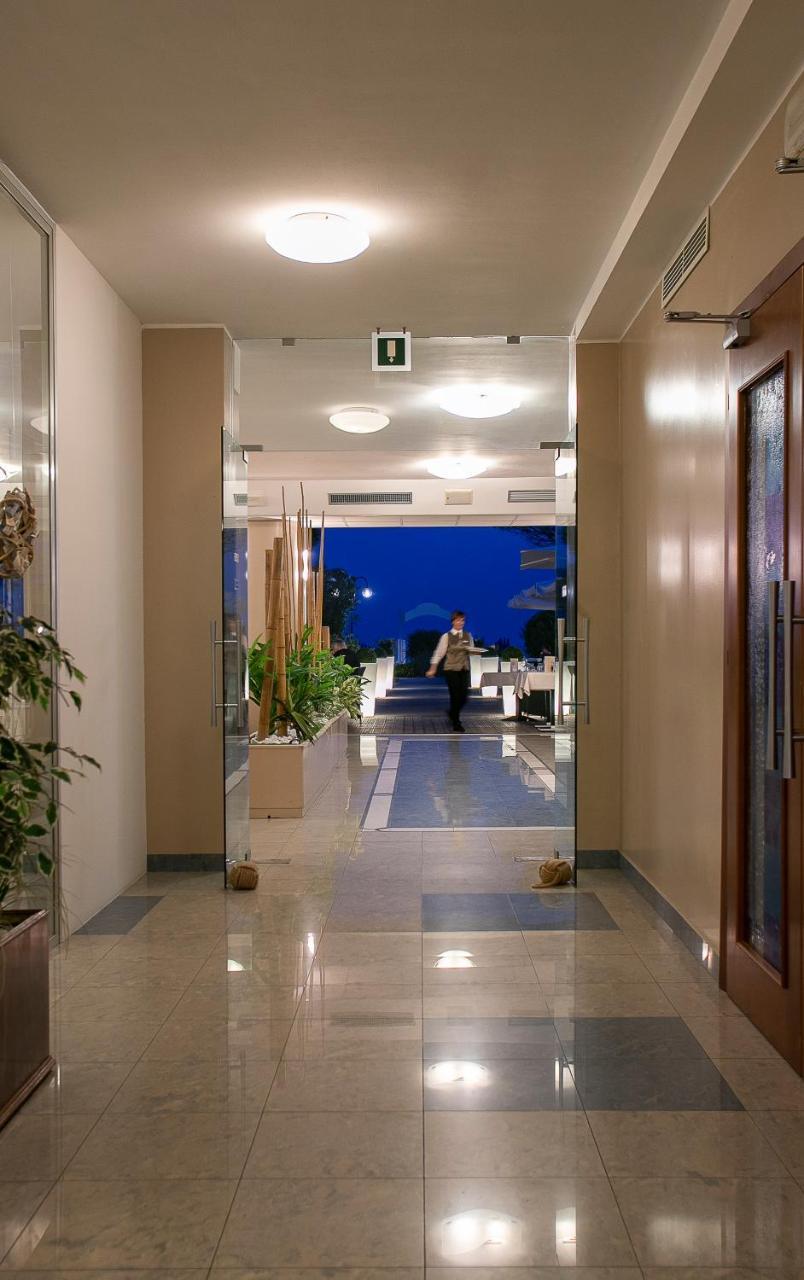 Park Hotel Ermitage Resort & Spa Лідо-ді-Єзоло Екстер'єр фото